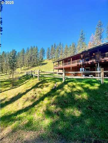 48144 E PINE CREEK RD, Halfway, OR 97834