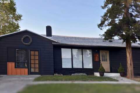 755 NE OCHOCO AVE, Prineville, OR 97754