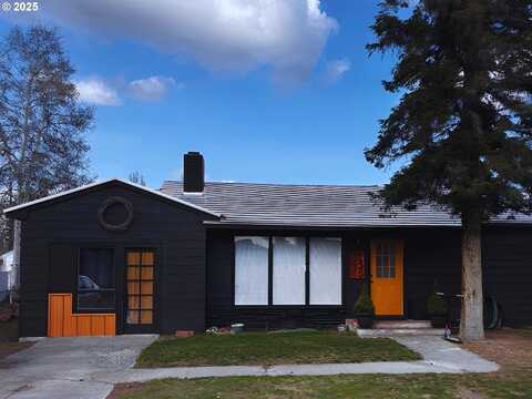 755 NE OCHOCO AVE, Prineville, OR 97754