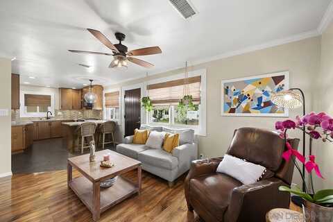 1933 Drescher St, San Diego, CA 92111