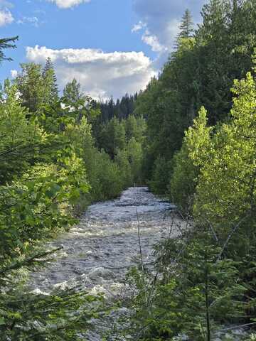 7062 Sullivan Lake Rd, Ione, WA 99139