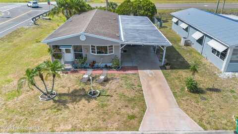 901 Laurel Circle, Barefoot Bay, FL 32976