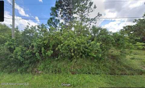 562 Fairmont Street SW, Palm Bay, FL 32908