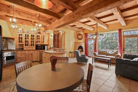 80 La Barbaria Road, Santa Fe, NM 87505