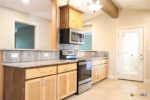 1961 Jakes Colony Road, Seguin, TX 78155