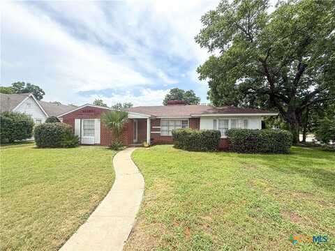 1307 N Main Street, Victoria, TX 77901