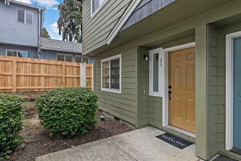 2030 Brookhurst Street, Medford, OR 97504