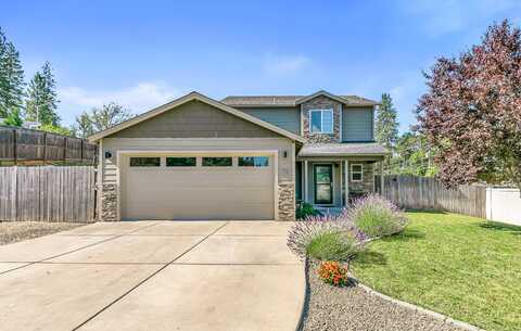 70 Cindy Way, Shady Cove, OR 97539