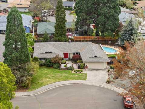 2432 London Circle, Medford, OR 97504