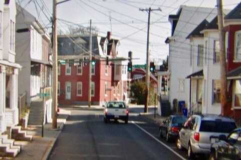 Lee, HAGERSTOWN, MD 21740