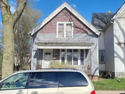Pine, MILWAUKEE, WI 53207