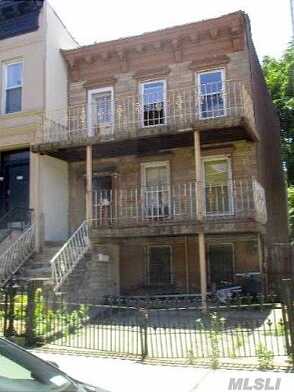 Putnam, BROOKLYN, NY 11221