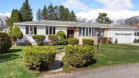 135 Carlson Drive, Cumberland, RI 02864