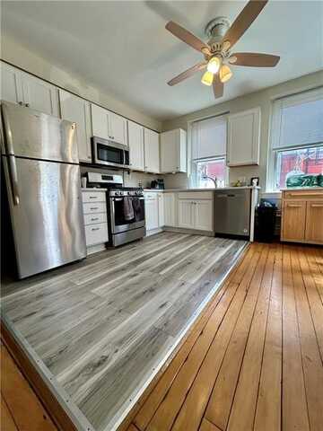 378 thames Street, Newport, RI 02840