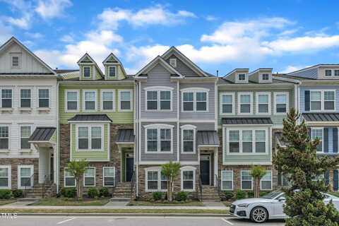 558 Grand Central Station, Apex, NC 27502