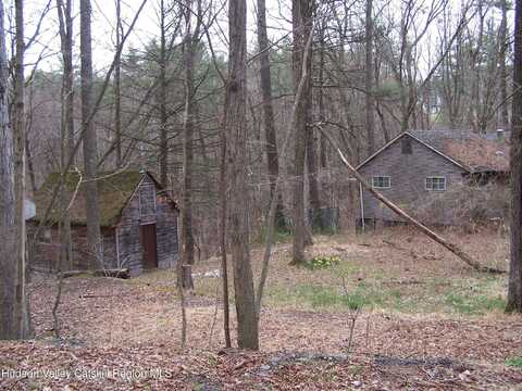 90 Old Queens Highway, Kerhonkson, NY 12446