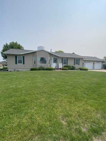 905 Rebecca Court, Independence, IA 50644