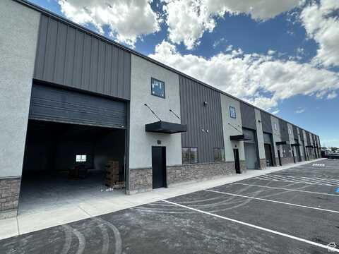 3015 W DIRECTORS, Salt Lake City, UT 84104