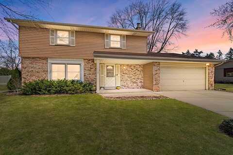 Cottonwood, WAUKESHA, WI 53189