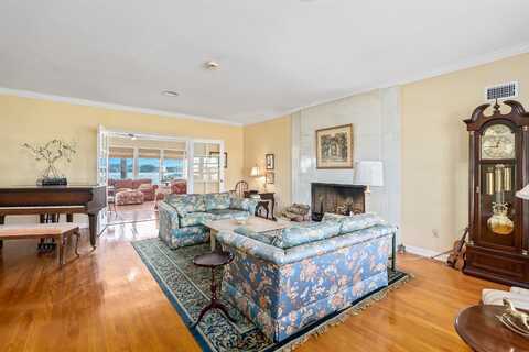 Dolphin, SAINT AUGUSTINE, FL 32080