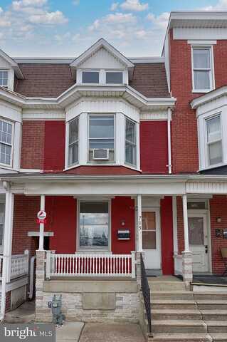 Wallace, YORK, PA 17403