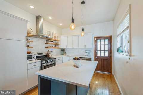 3Rd, PHILADELPHIA, PA 19148
