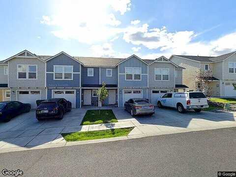 8Th, HERMISTON, OR 97838