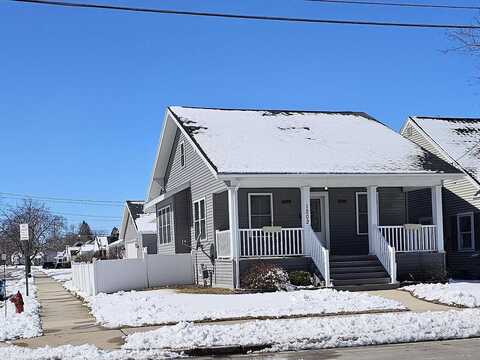 18Th, MANITOWOC, WI 54220