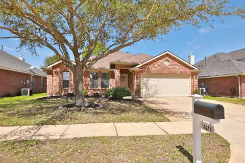 Crescent Pass, TOMBALL, TX 77375
