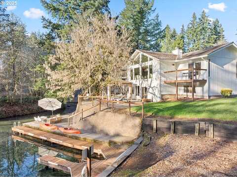 Bryant, LAKE OSWEGO, OR 97034