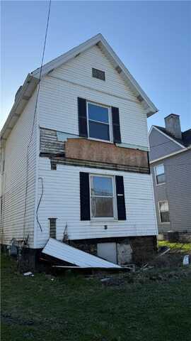104 N Crawford Ave, New Castle, PA 16101