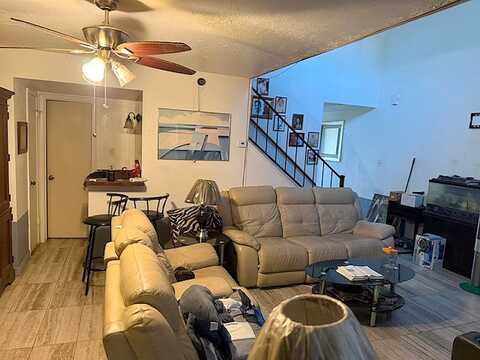 Village, HOUSTON, TX 77039