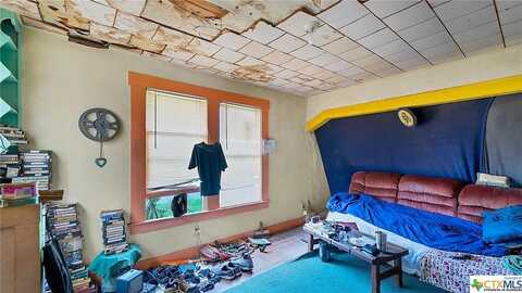Heideke, SEGUIN, TX 78155