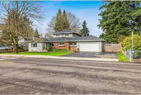 Elliott, NEWBERG, OR 97132