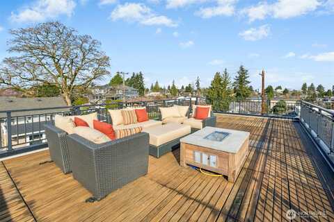 Lucile, SEATTLE, WA 98118