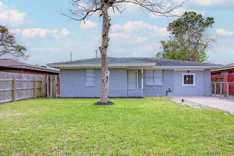 1St, TEXAS CITY, TX 77590