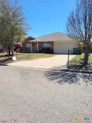 Lottie, HARKER HEIGHTS, TX 76548