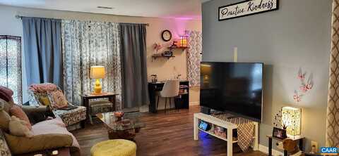 Villa, CHARLOTTESVILLE, VA 22903