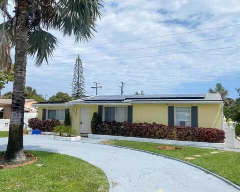 Avenue F, RIVIERA BEACH, FL 33404