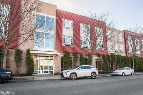 Maple, CONSHOHOCKEN, PA 19428