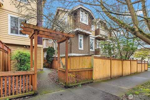 Latona, SEATTLE, WA 98115