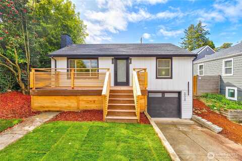 40Th, SEATTLE, WA 98136