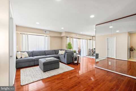 Charing Cross, FALLS CHURCH, VA 22042