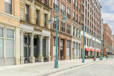 Broadway, MILWAUKEE, WI 53202