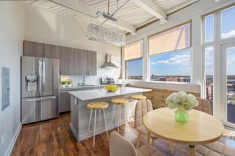 Maple, MILWAUKEE, WI 53204