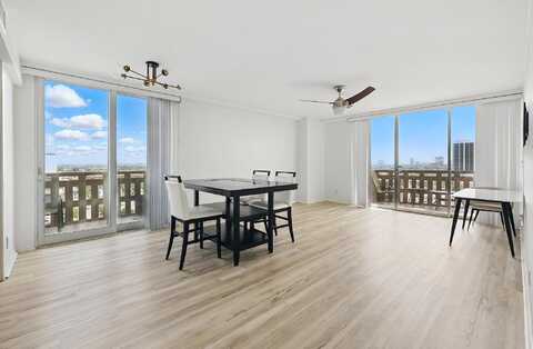 Main, HOUSTON, TX 77002