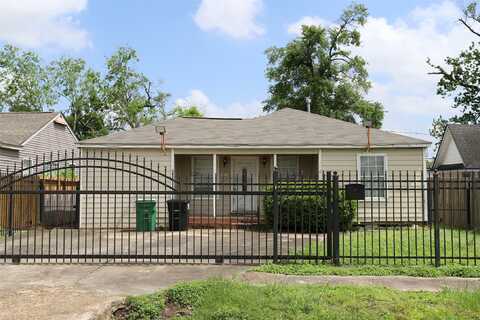 Zoe, HOUSTON, TX 77020