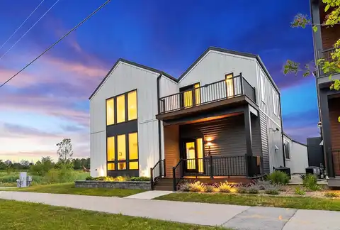 Lake Vista, OAK CREEK, WI 53154