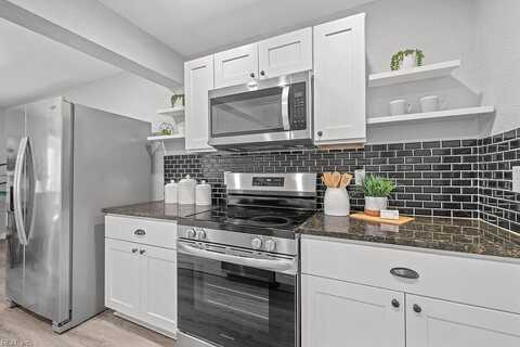 Holladay, VIRGINIA BEACH, VA 23455