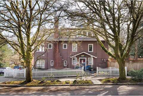 Virginia, PORTLAND, OR 97219